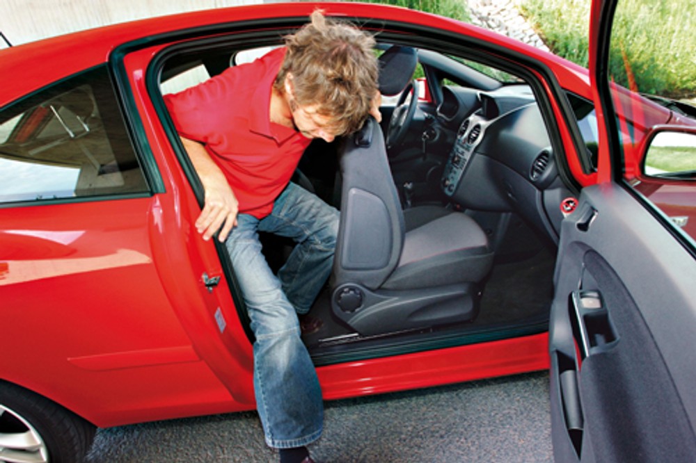 Opel Corsa 1.7 CDTI - Pomiędzy nimi jest przepaść