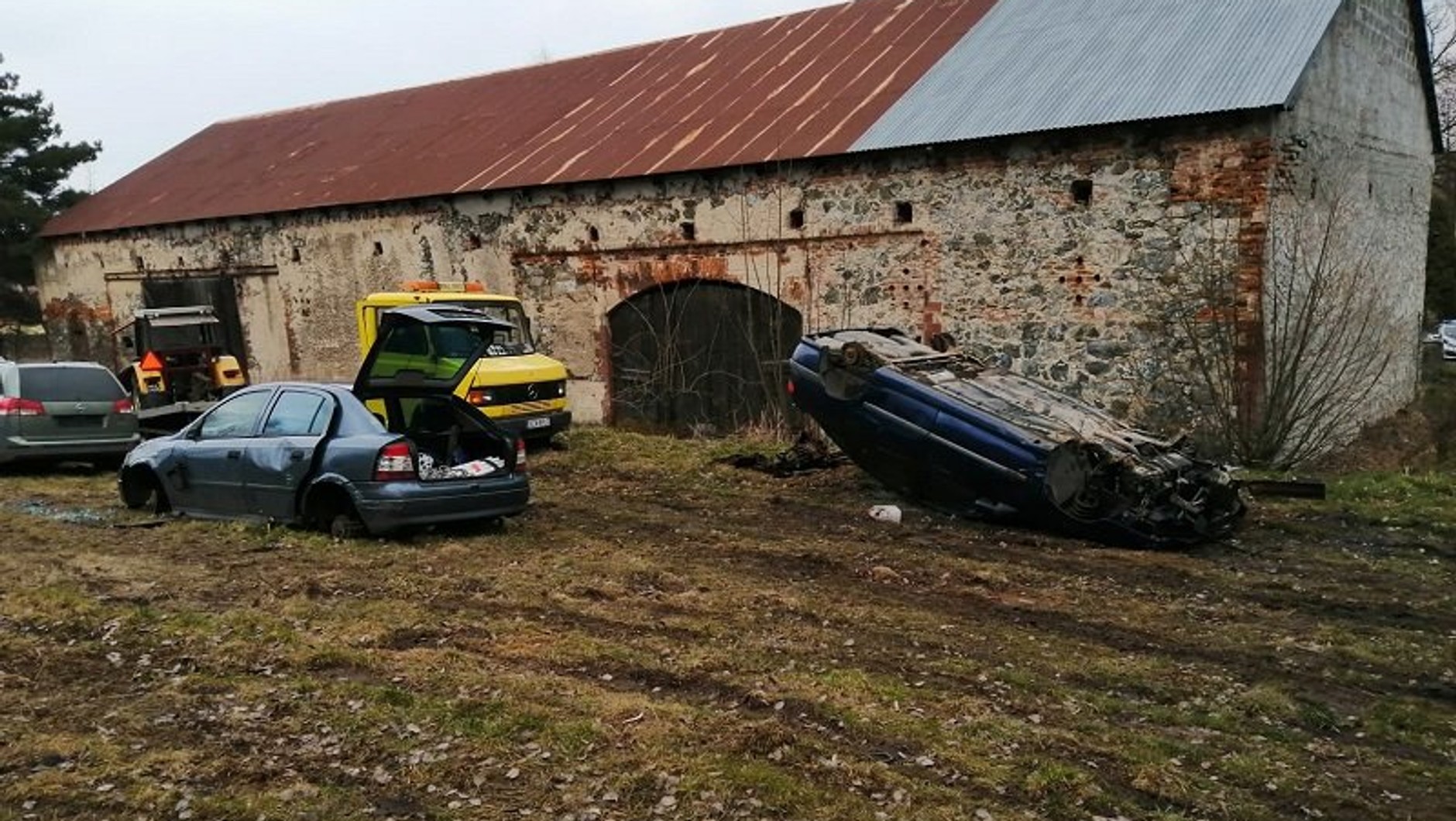 Mężczyzna z Ząbkowic Ślaskich kradł auta za pomocą lawety