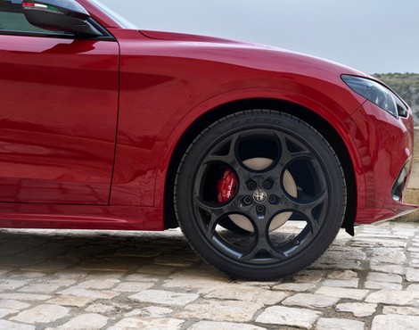 Alfa Romeo Stelvio Tributo Italiano