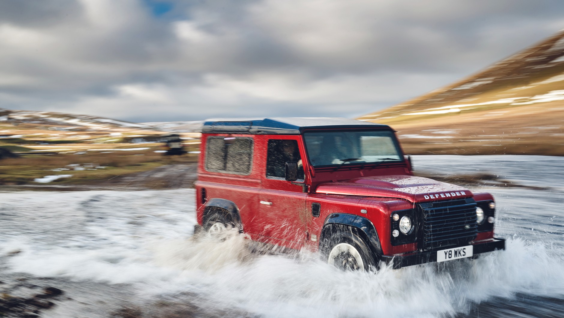 Land Rover Defender Works V8 - dostępne będą wersje 90 i 110