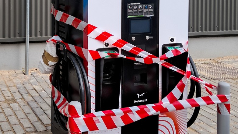 Nieczynna stacja ładowania