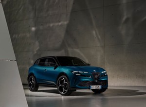 Alfa Romeo Junior Ibrida już jest. Nawet przez 50 proc. czasu może jeździć na prądzie