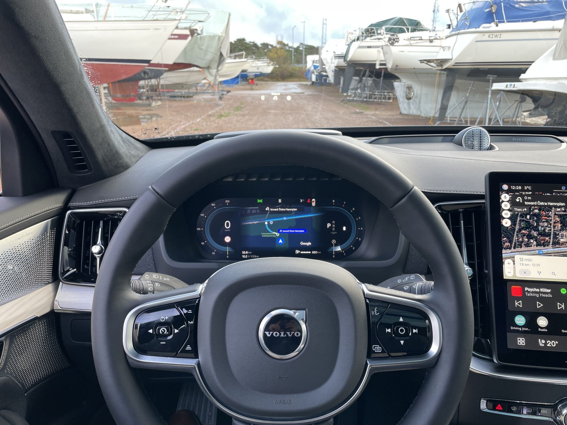 Volvo XC90 ma "miękki", ale całkiem niezły układ kierowniczy