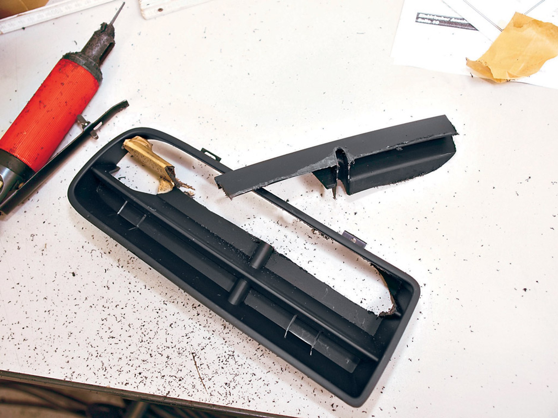 Zobacz, jak samodzielnie zamontować światła do jazdy dziennej