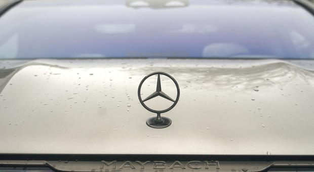 Podrabiają części do Mercedesów, a nawet całe samochody. Przestępczy proceder rośnie