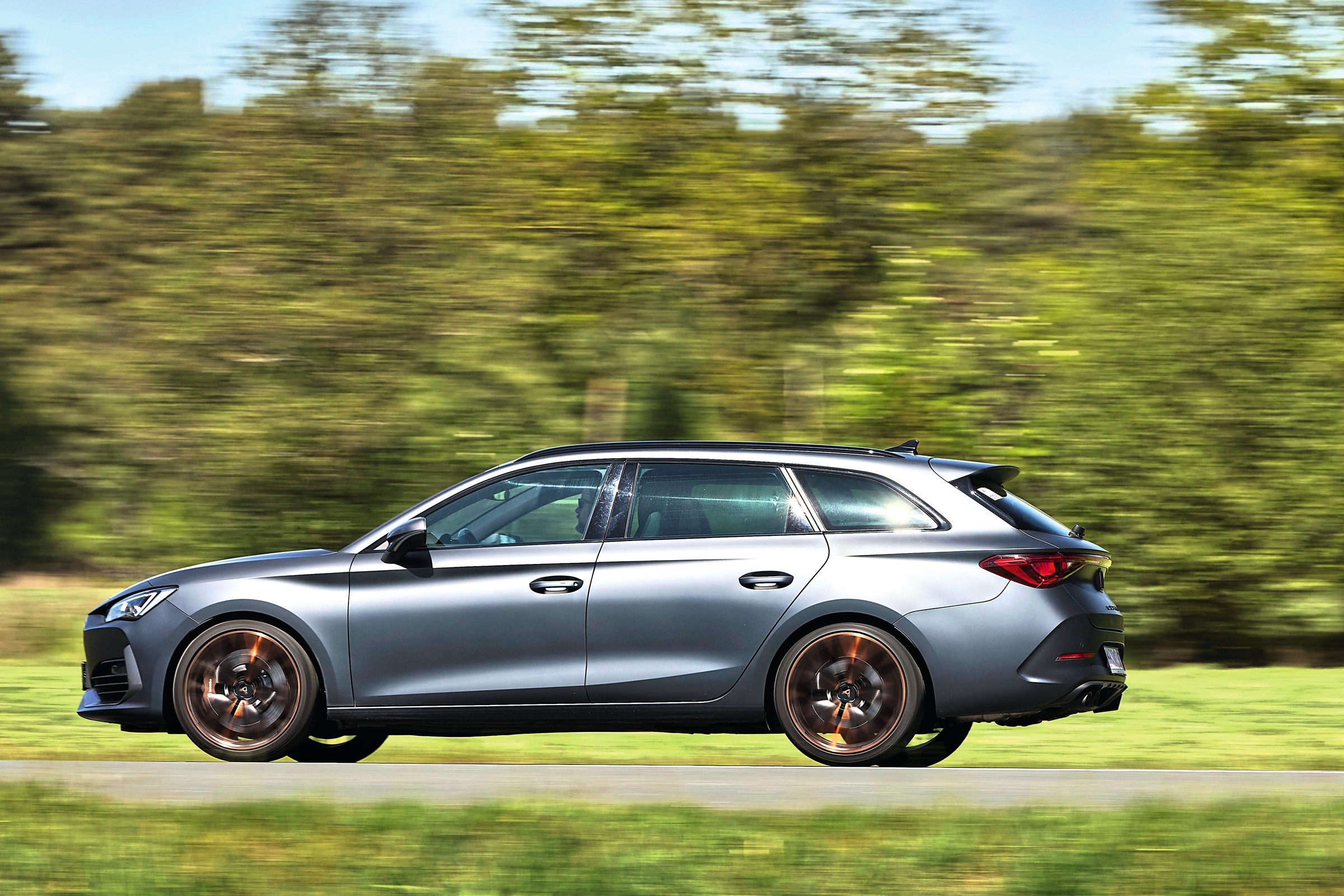 Używana Cupra Leon Sportstourer: jeżeli potrzebujesz Octavii, ale chciałbyś mieć Porsche