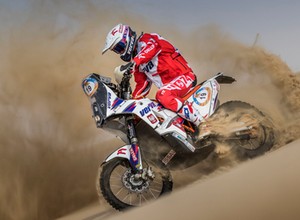 Sealine Cross Country Rally 2016: Piątek złamał nogę