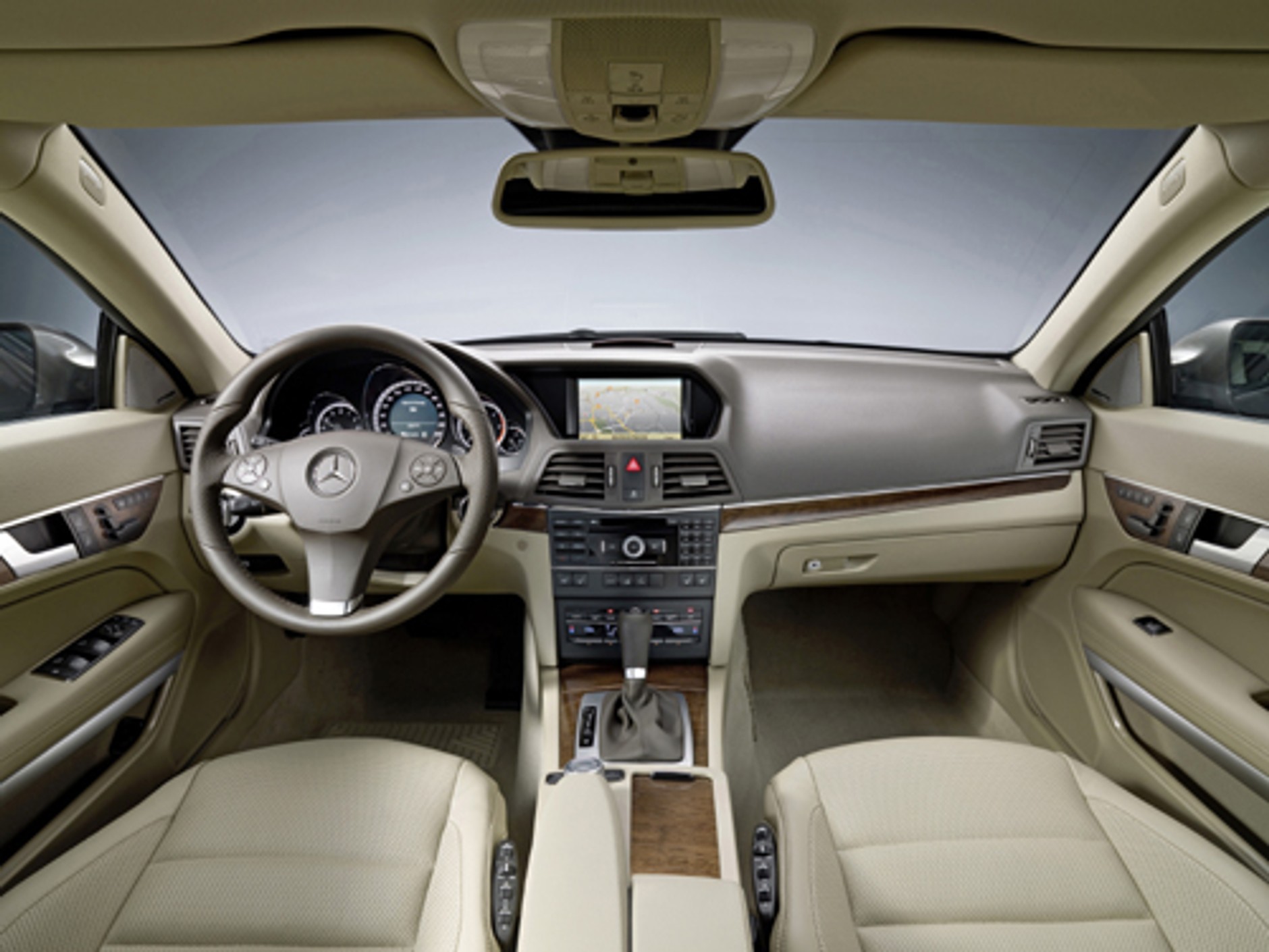 Mercedes E Coupé: Następca CLK podąża przetartą ścieżką