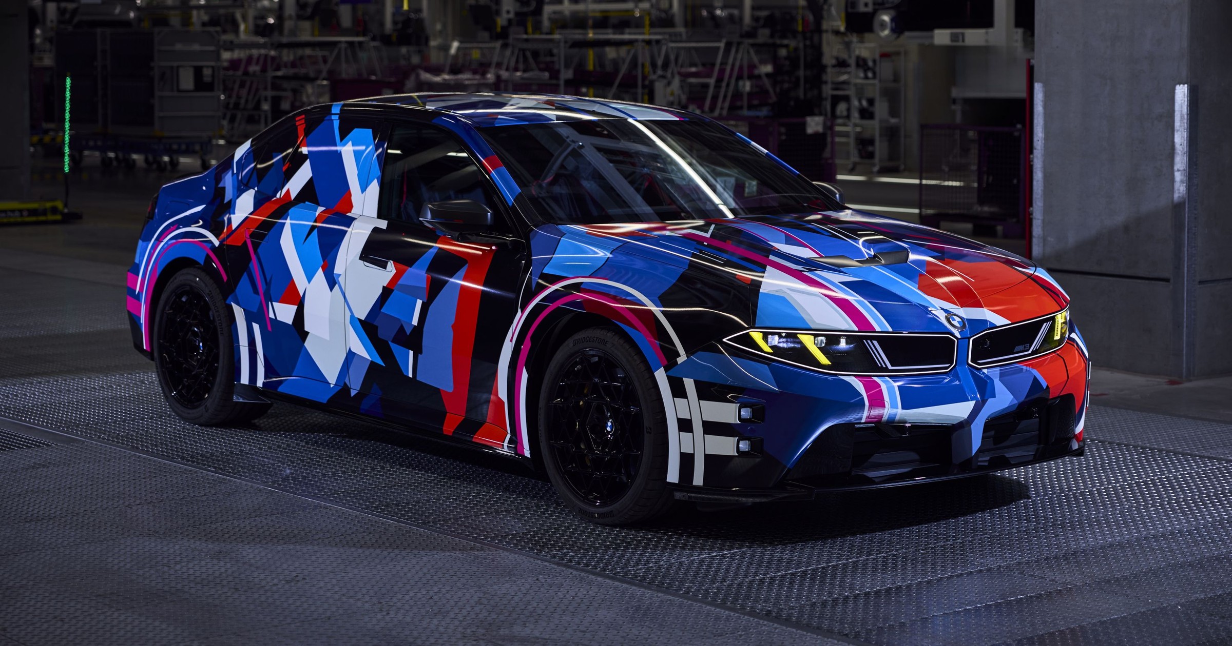 BMW M3 (7. generacja; wersja elektryczna w kamuflażu)