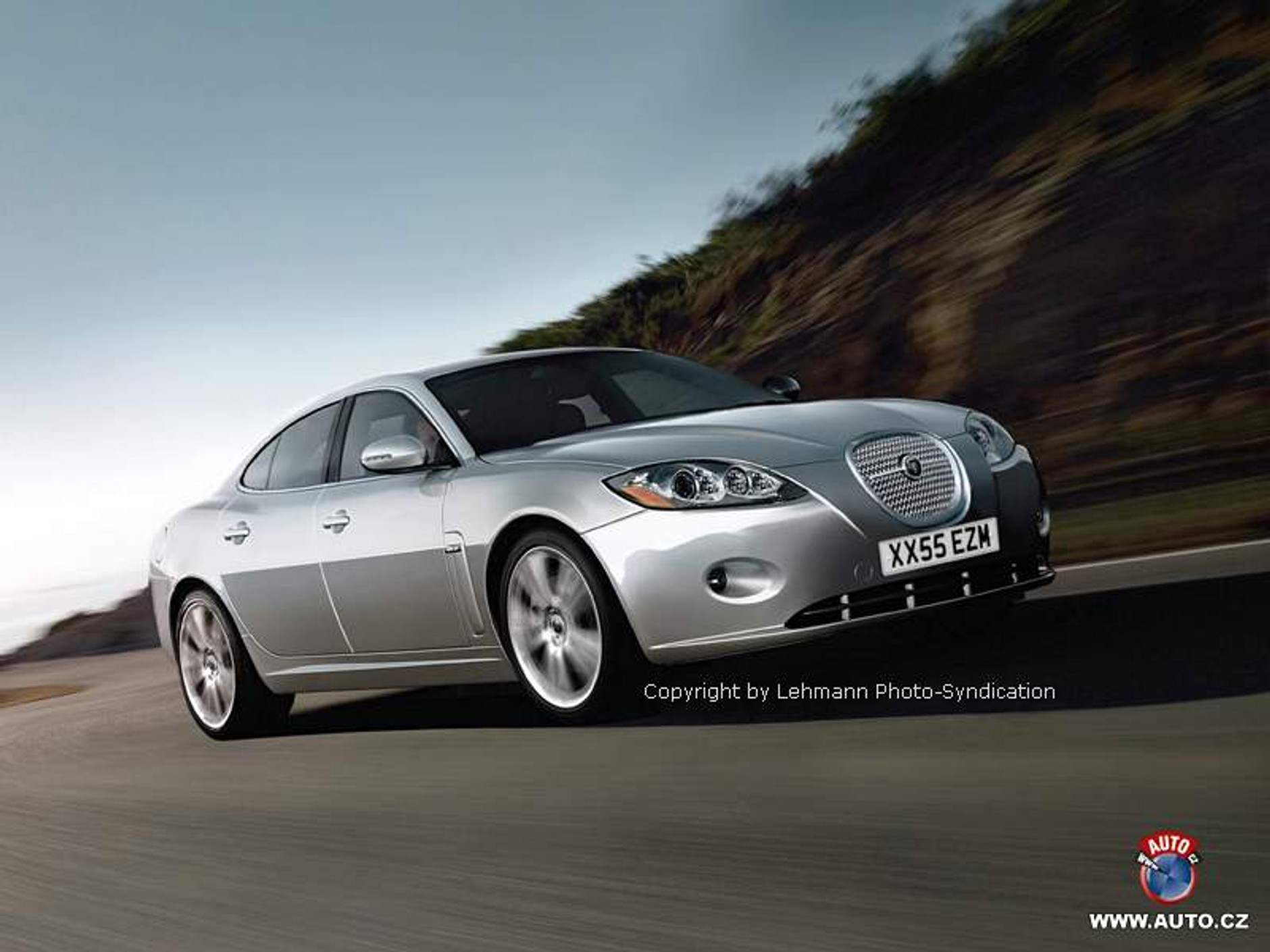 Zdjęcia szpiegowskie: Jaguar S-Type