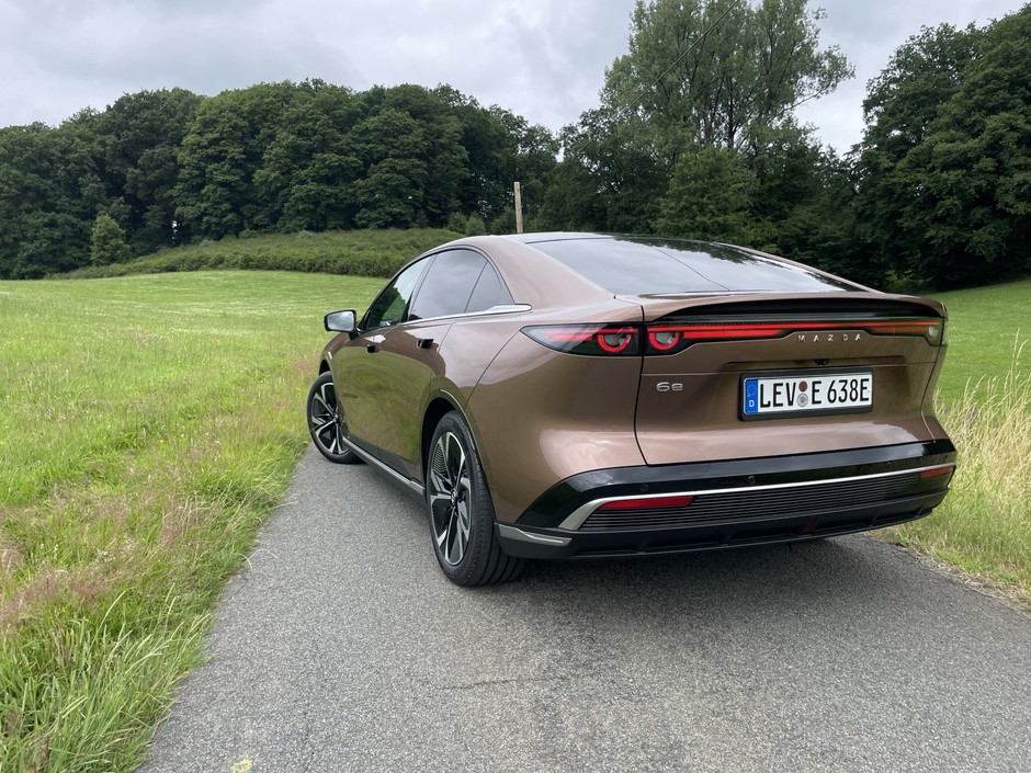 Mazda 6e