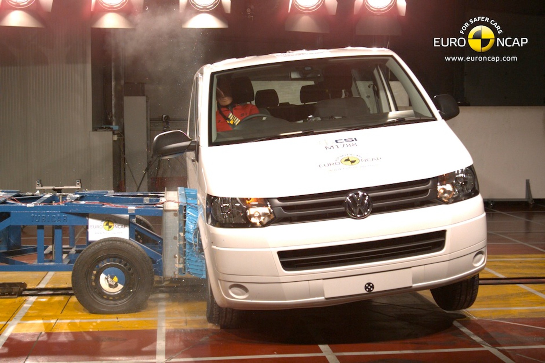 Volkswagen T5 crash test