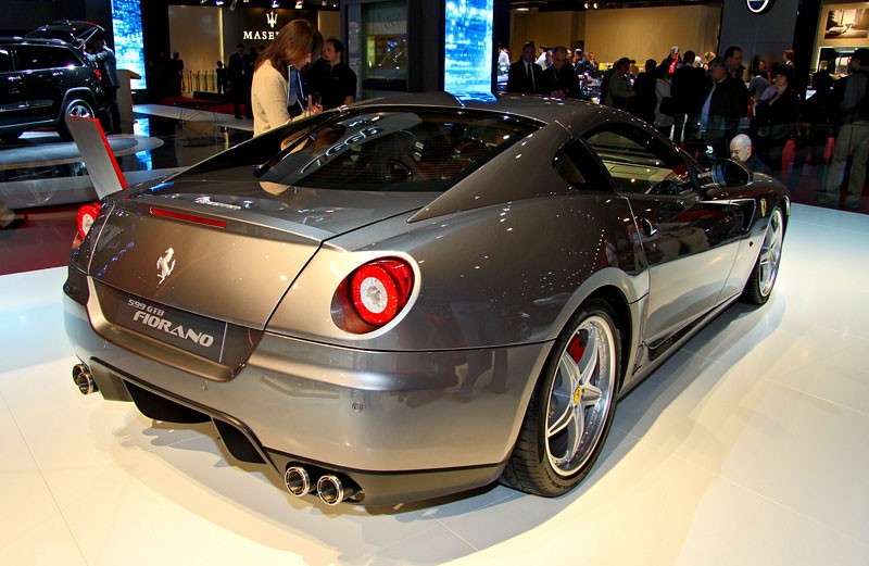 Ferrari z blisko rekordu i z dużym zyskiem