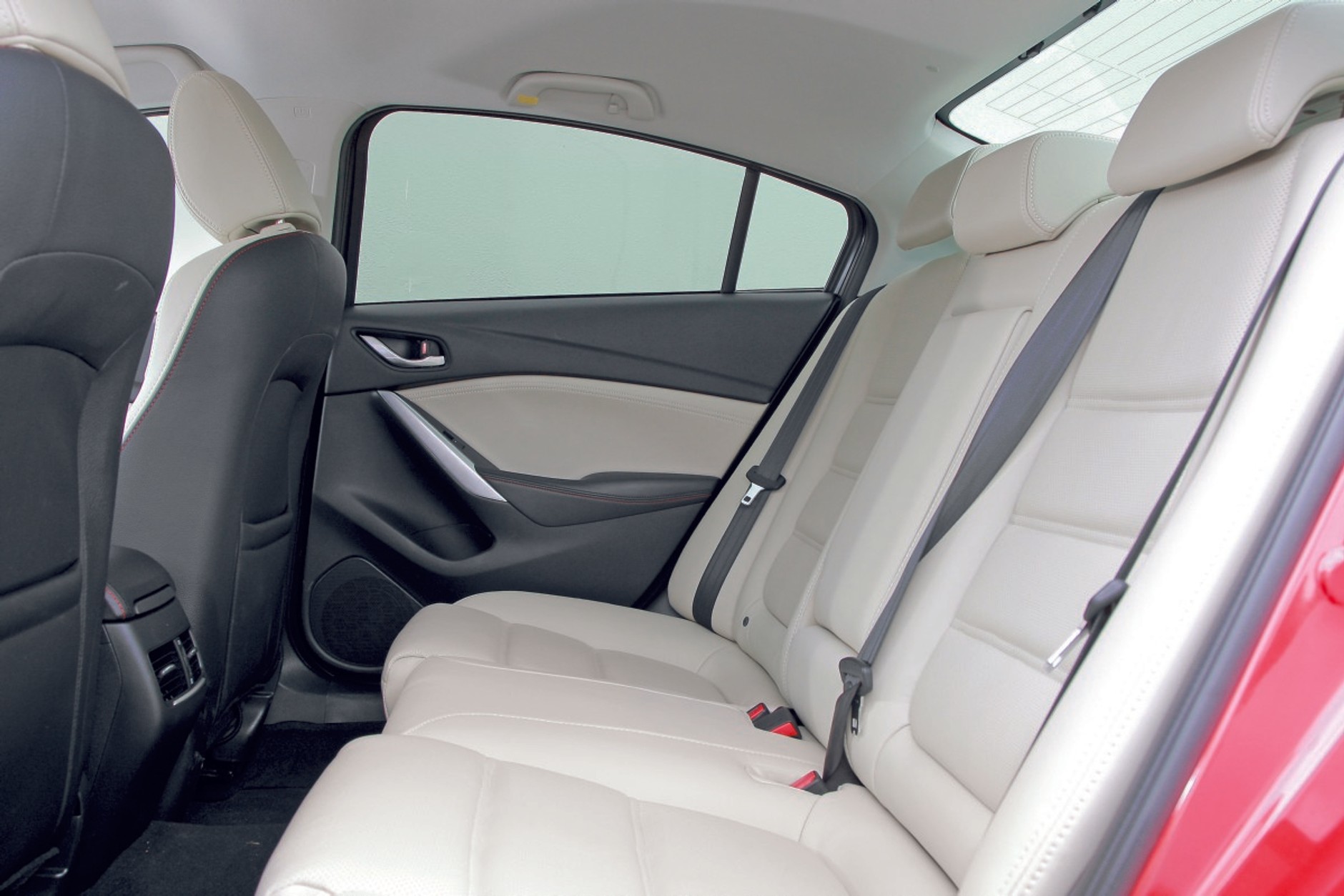Mazda 6 2.0 Skyactiv-G, tylna kanapa