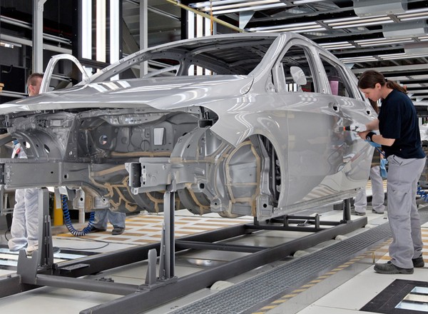 Daimler planuje zmniejszyć zatrudnienie o 15 tys. osób