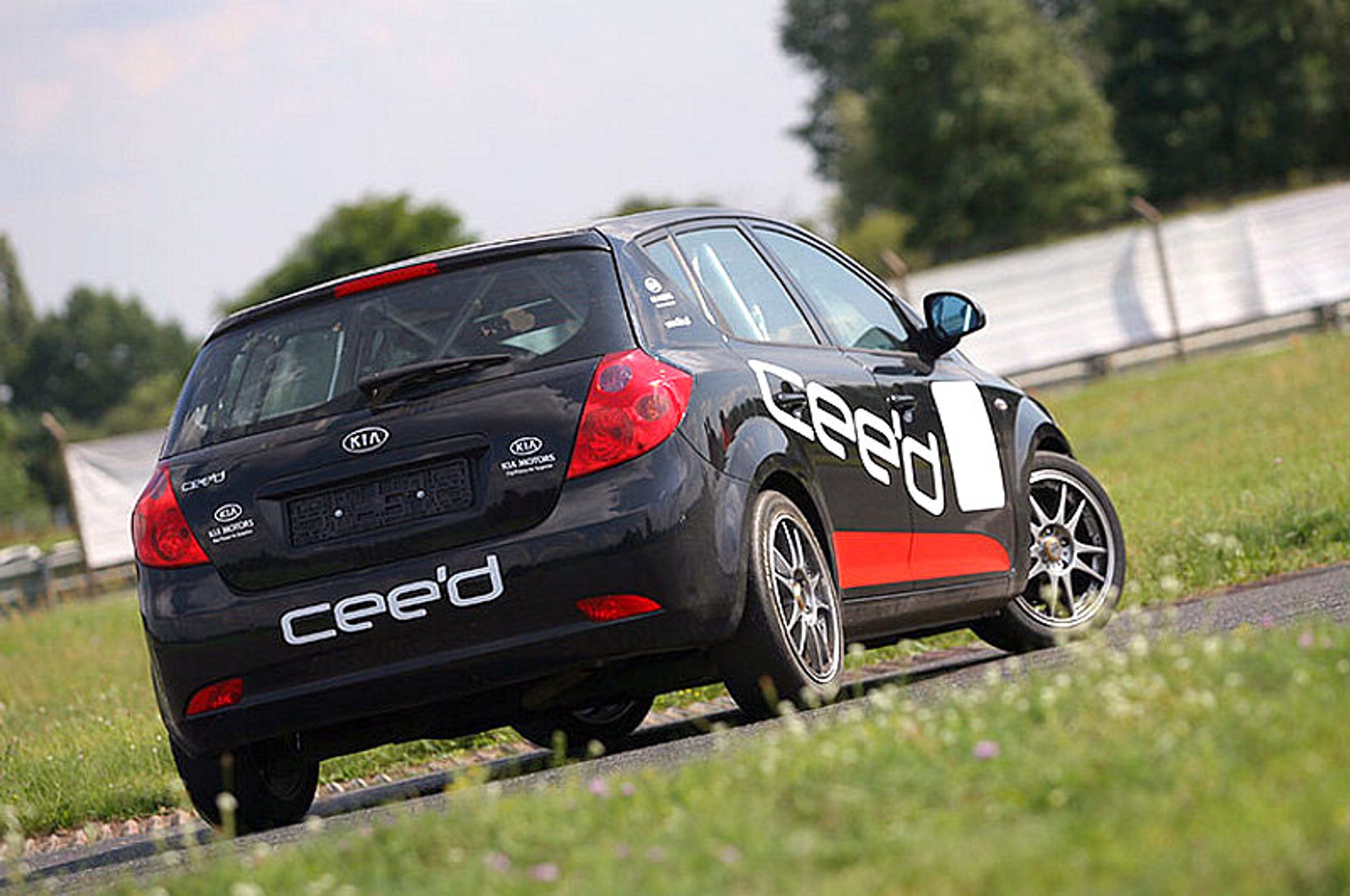 Kia Cee´d Cup 2008: Inicjatywa polskiego importera