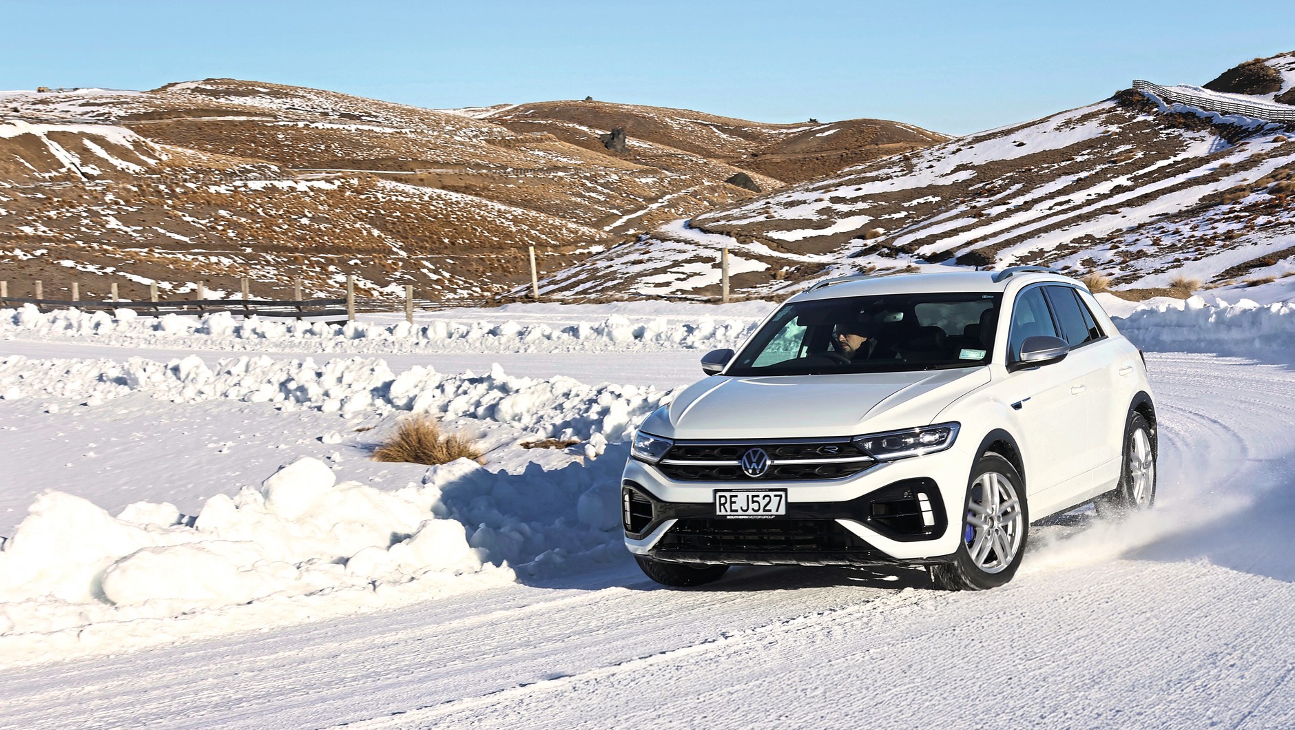 Test opon całorocznych do SUV-ów: próby na śniegu