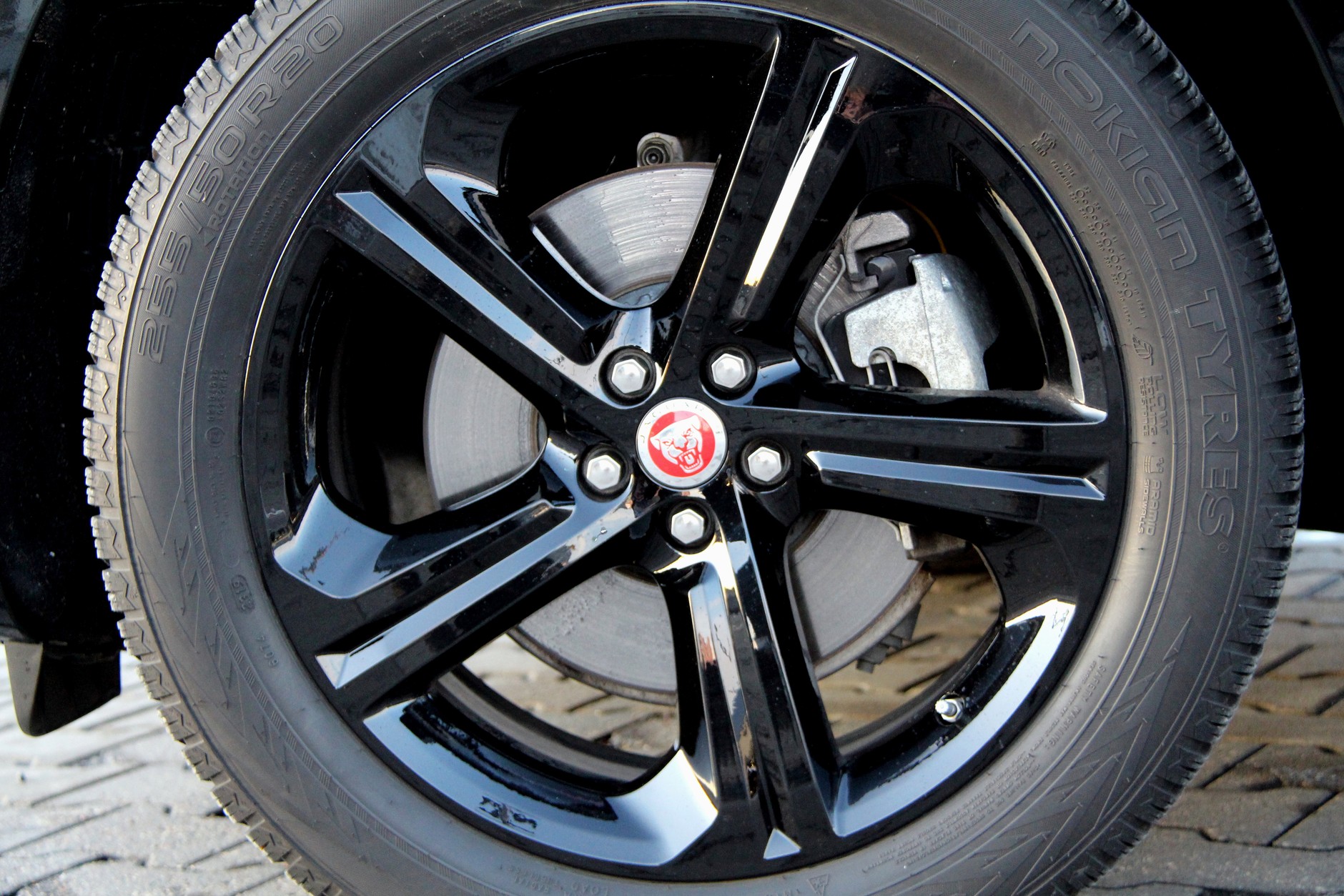 Jaguar F-Pace 2.0D R-Dynamic SE