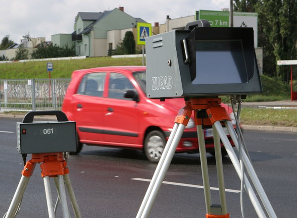Jak uniknąć mandatu z fotoradaru?