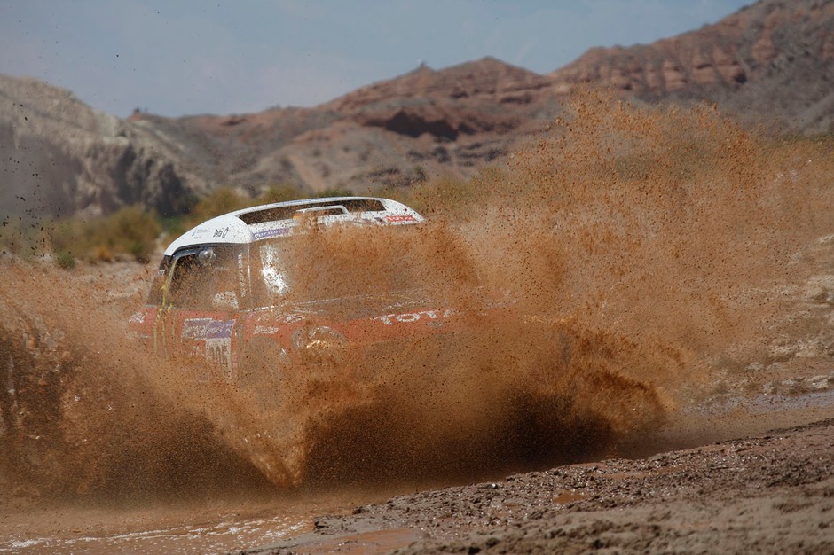 Rajd Dakar 2010: rewelacyjny Hołowczyc, dobra jazda motocyklistów (3.etap, wyniki, fot. Willy Weyens)