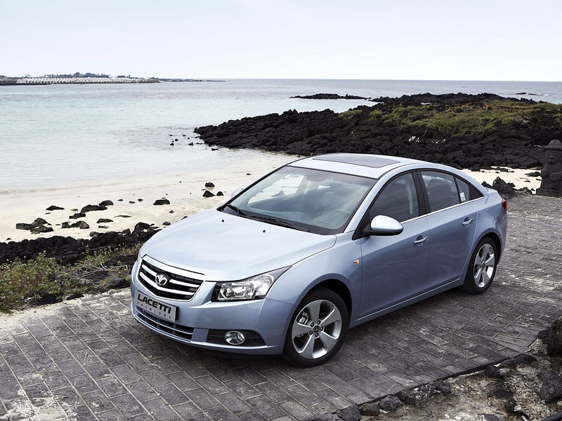 Chevrolet Cruze jest już sprzedawany w Korei (fotogaleria)