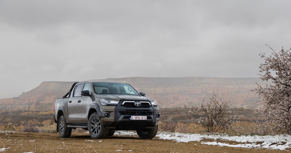 Toyota Hilux MHEV