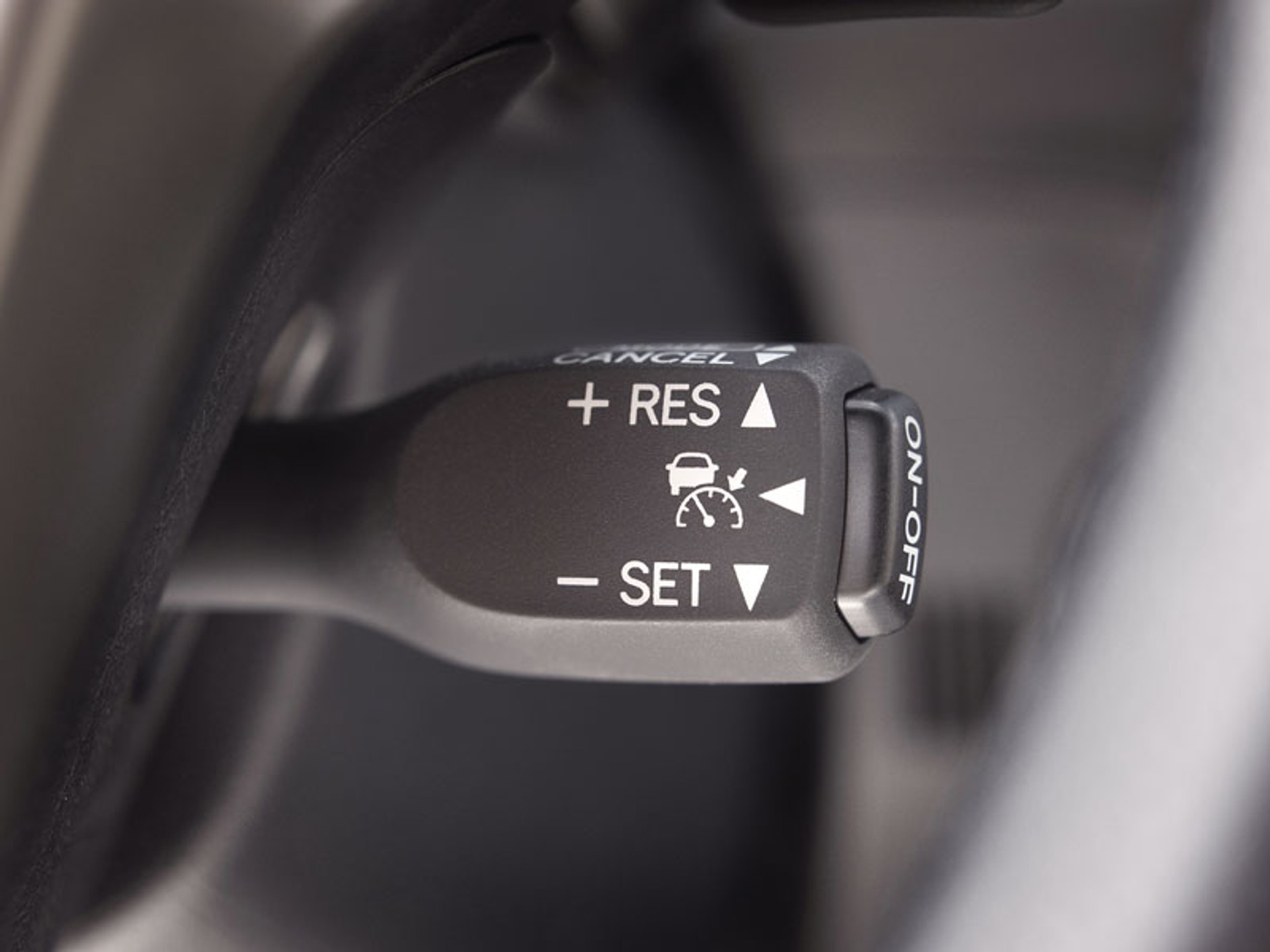 Toyota Avensis: pierwsze wrażenia z jazdy