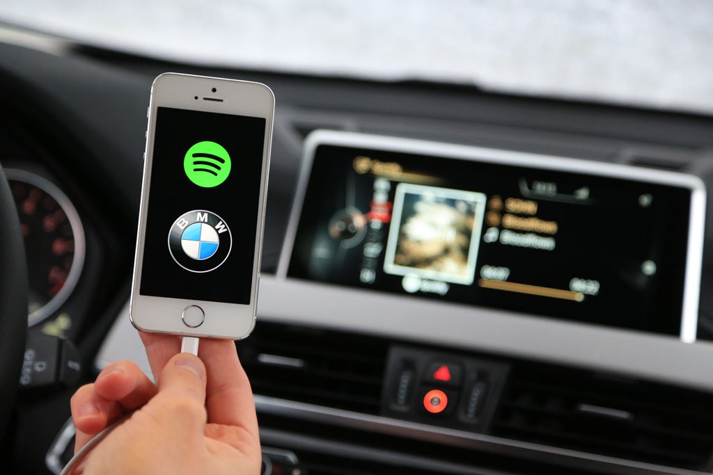 BMW X1 xDrive 25i - ma coś z vana