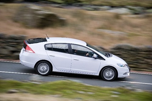 Honda Insight - Sposób na oszczędzanie paliwa