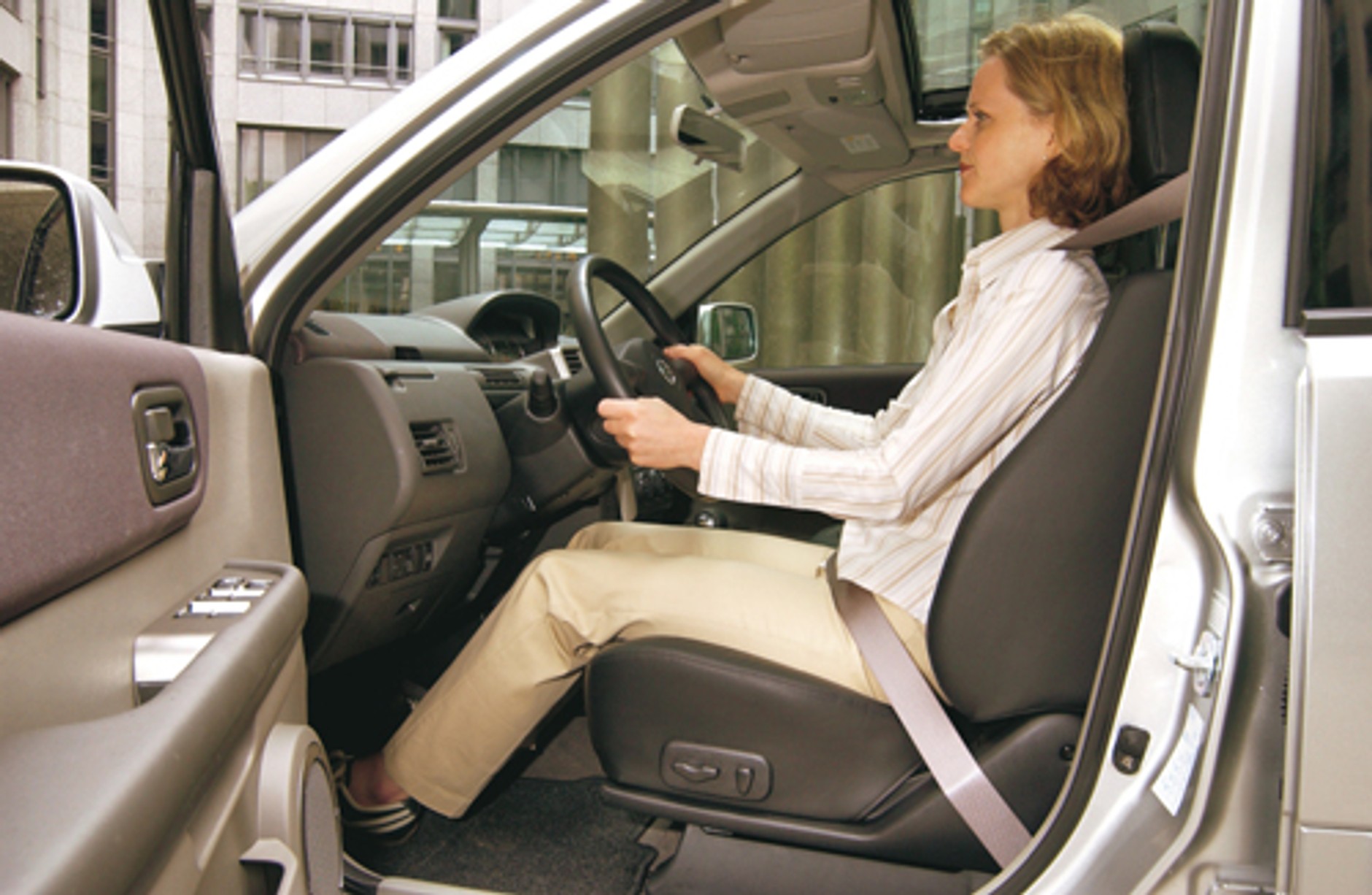 Jak zająć wlaściwą pozycję za kierownicą, czyli - Jak usiąść, żeby się nie zmęczyć?