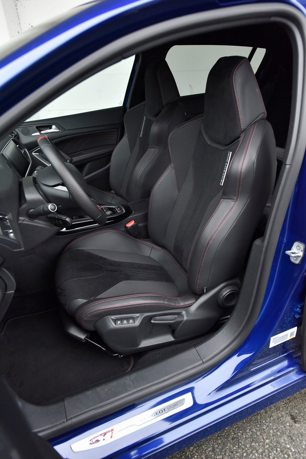 Hyundai i30 N kontra Peugeot 308 GTI - takie powinno być GTI