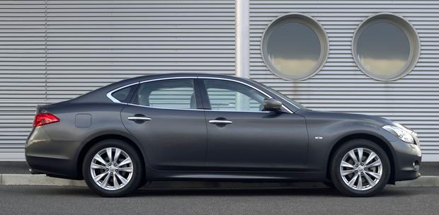 Infiniti M – luksus dla biznesmena