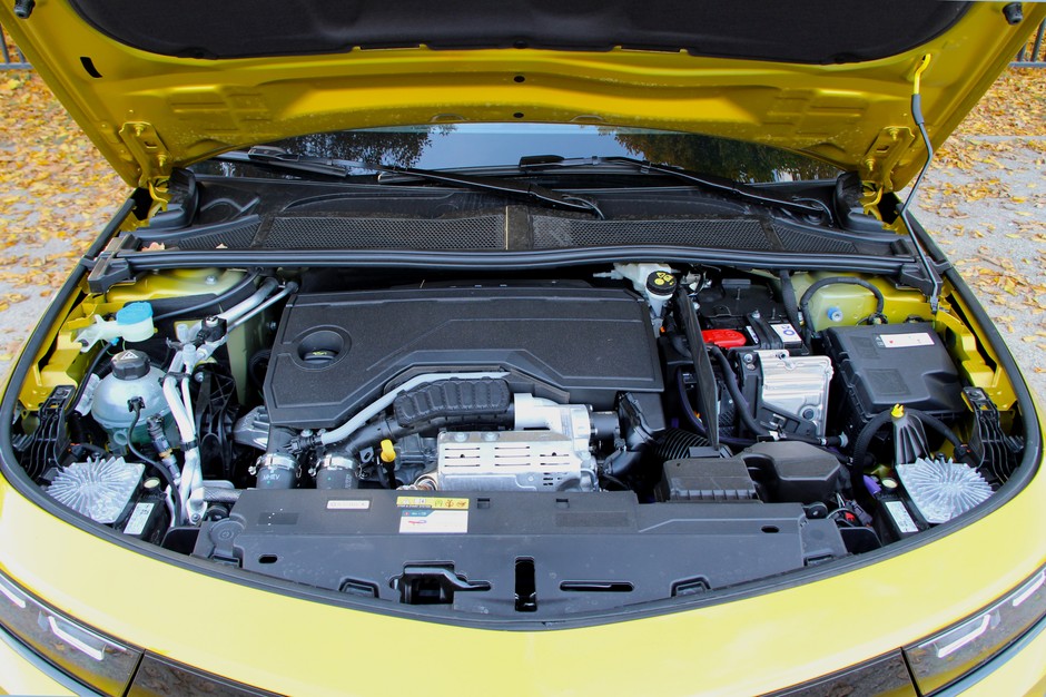Opel Astra 1.2 Turbo Hybrid Ultimate