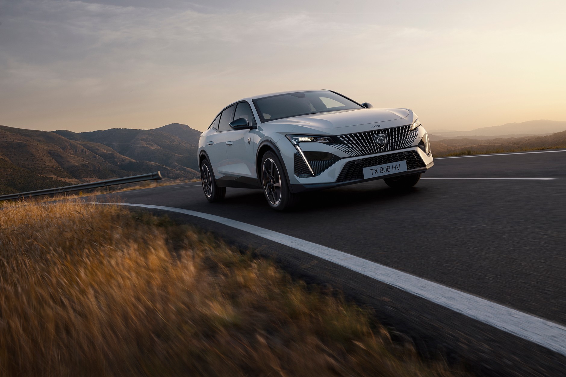 Peugeot E-408 (2024)