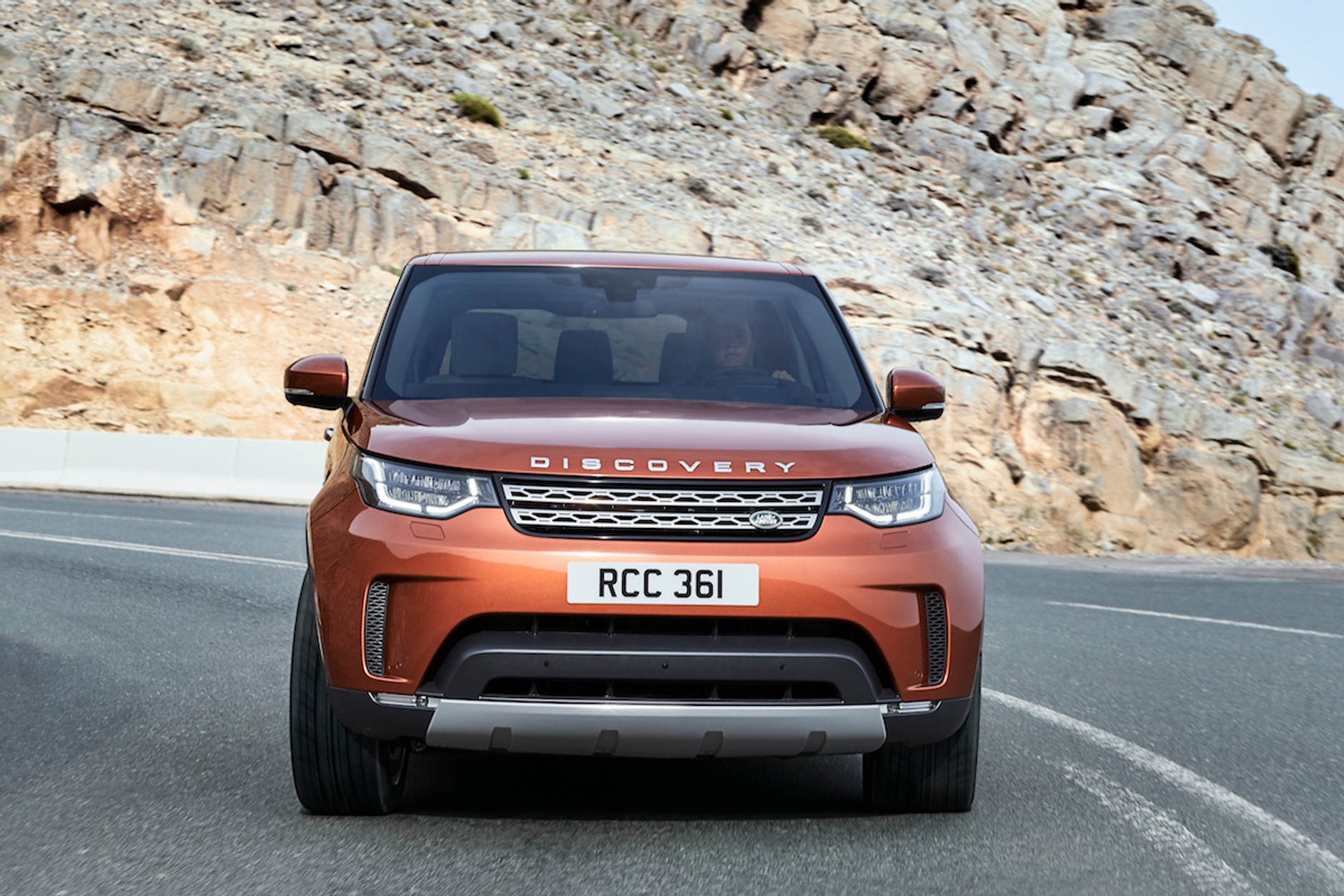 Land Rover Discovery 5