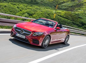 Mercedes E 300 cabrio - cztery pory roku