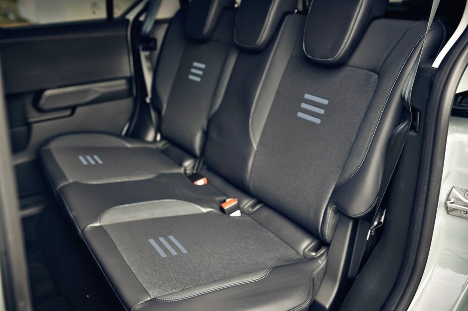 Ford E-Tourneo Courier