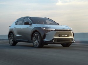 Toyota bZ4X – pierwszy "elektryk" marki już oficjalnie