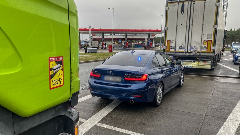 Policja dronami kontroluje
