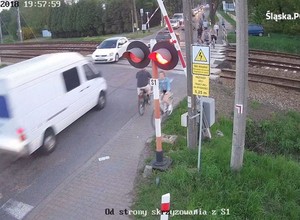 Tragedia na przejeździe – jak uniknąć wypadku