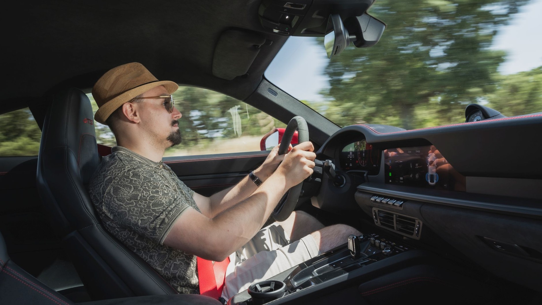 Porsche 911 Carrera 4 GTS