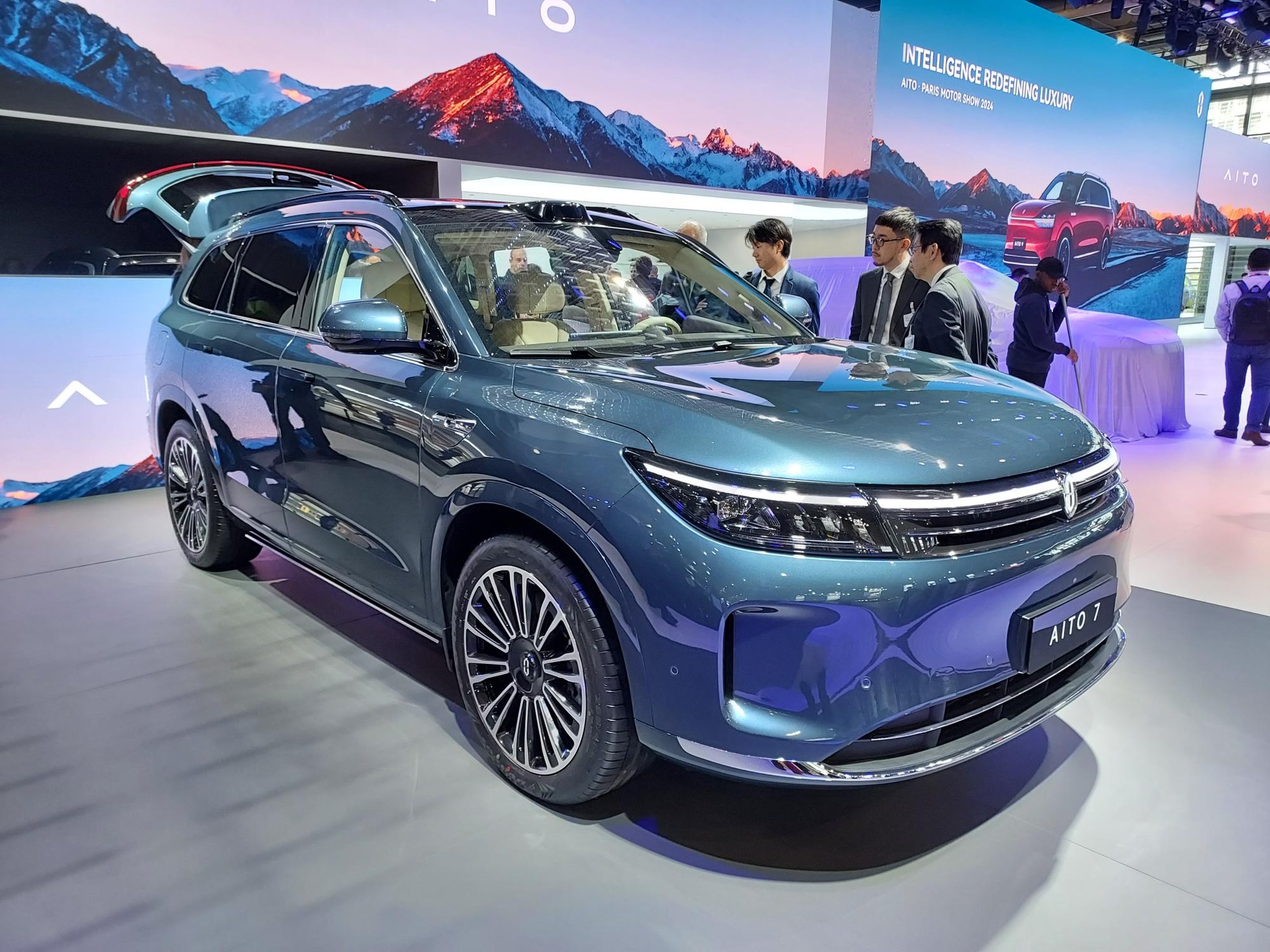 Salon samochodowy w Paryżu 2024