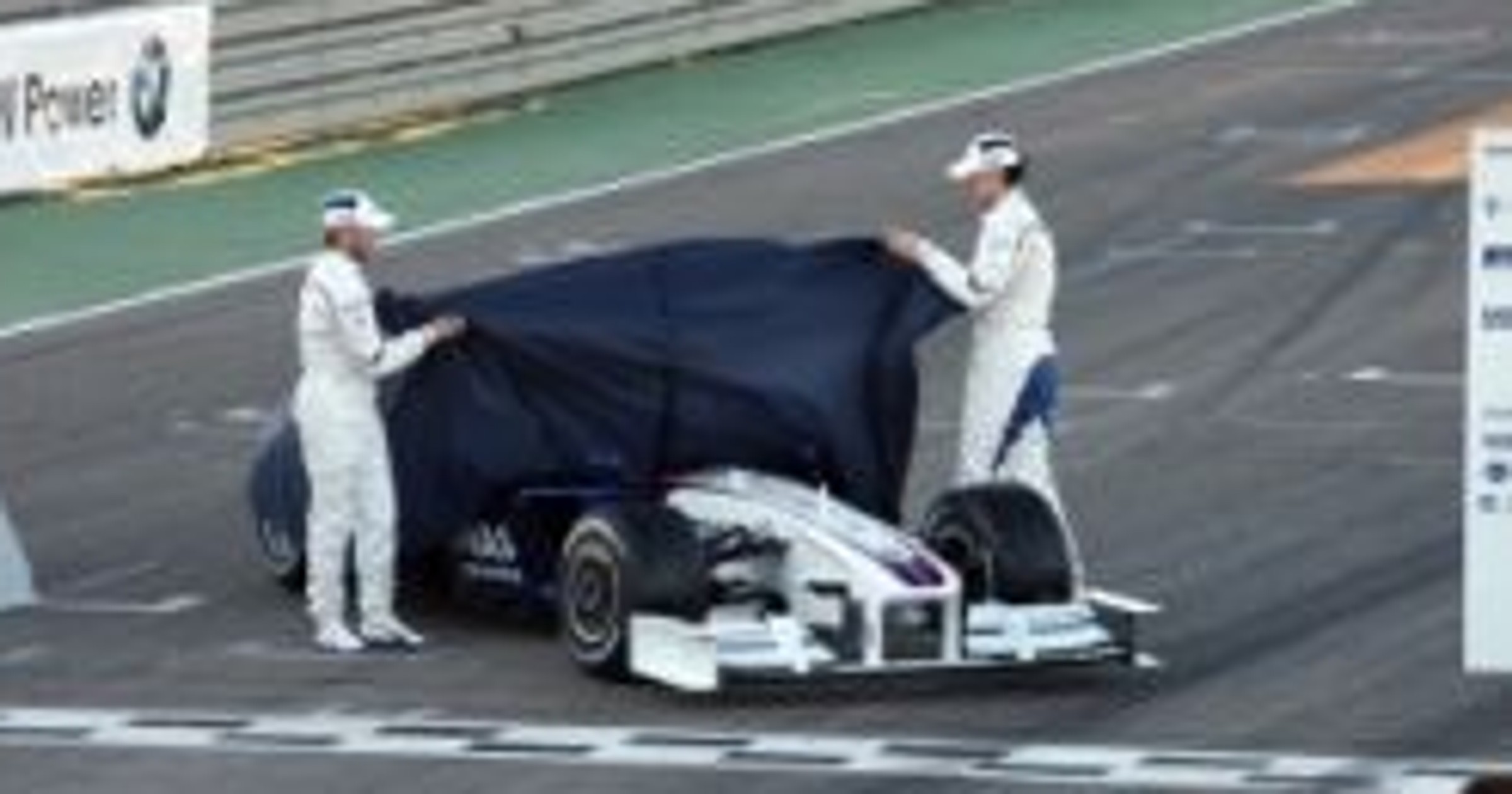 Formuła 1: Robert Kubica sprawdził nowy bolid BMW Sauber - F1.09 (fotogaleria)