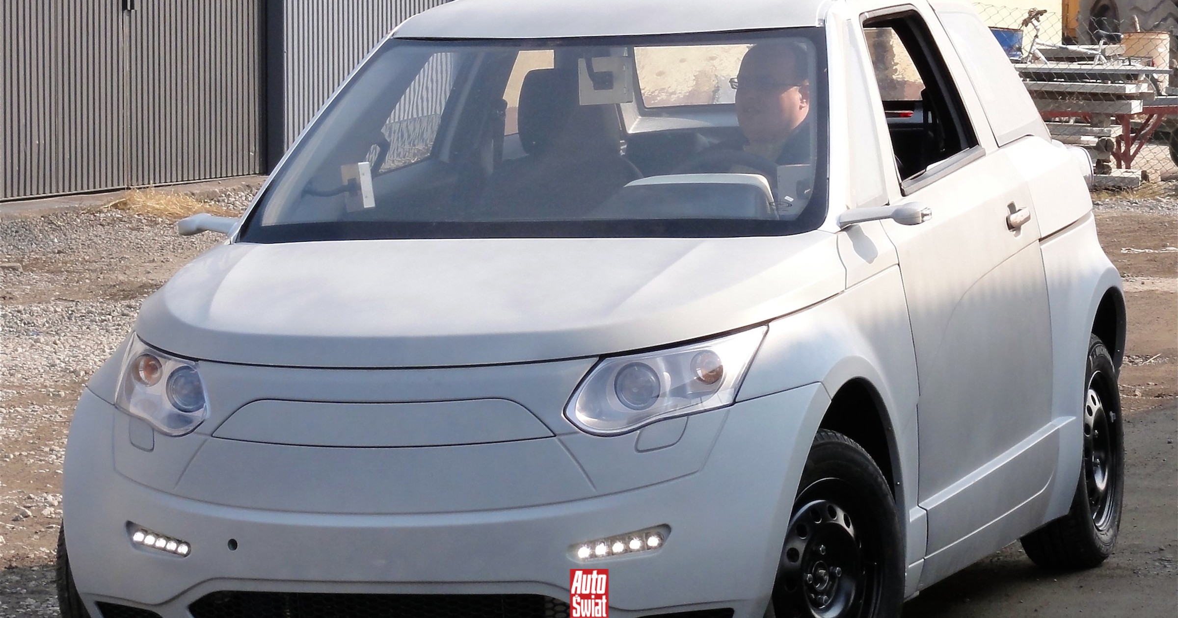 Nowy polski samochód z Mielca - ELV001 - Auto Świat