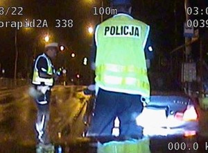 Kierowca BMW chciał dać popis. Przyczajona policja tylko na to czekała [WIDEO]
