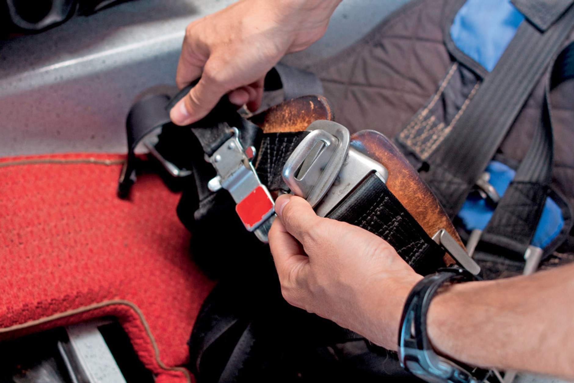 Sporty dla offroadowców: jak wybrać się na szybowce i paralotnie