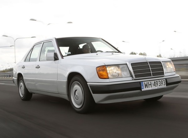 Mercedes W124 200D - spowalniacz czasoprzestrzeni