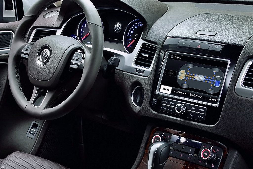 Volkswagen Touareg - Druga generacja zadebiutuje w Genewie