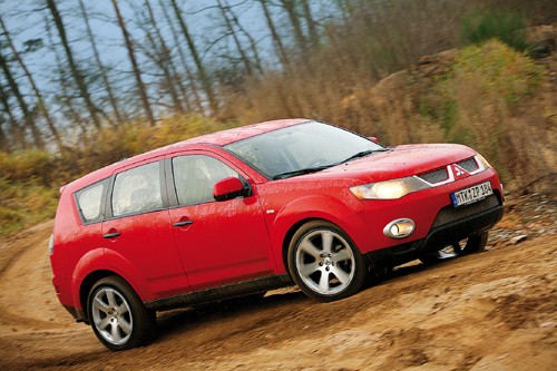 Citroen C-Crosser, Mitsubishi Outlander i Peugeot 4007 - Trójka z jednej stajni