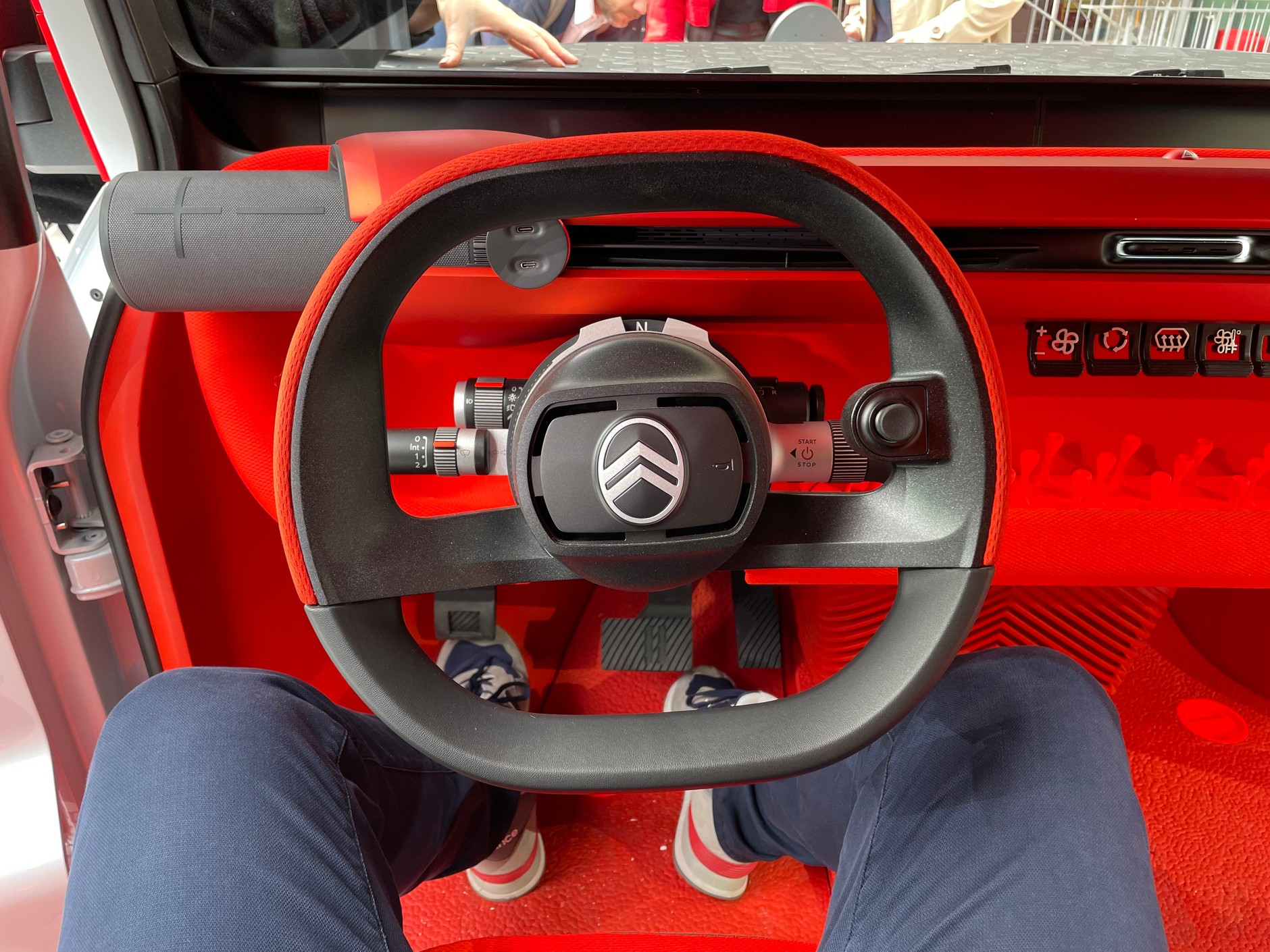 Koncepcyjny Citroen Oli [All-ë]